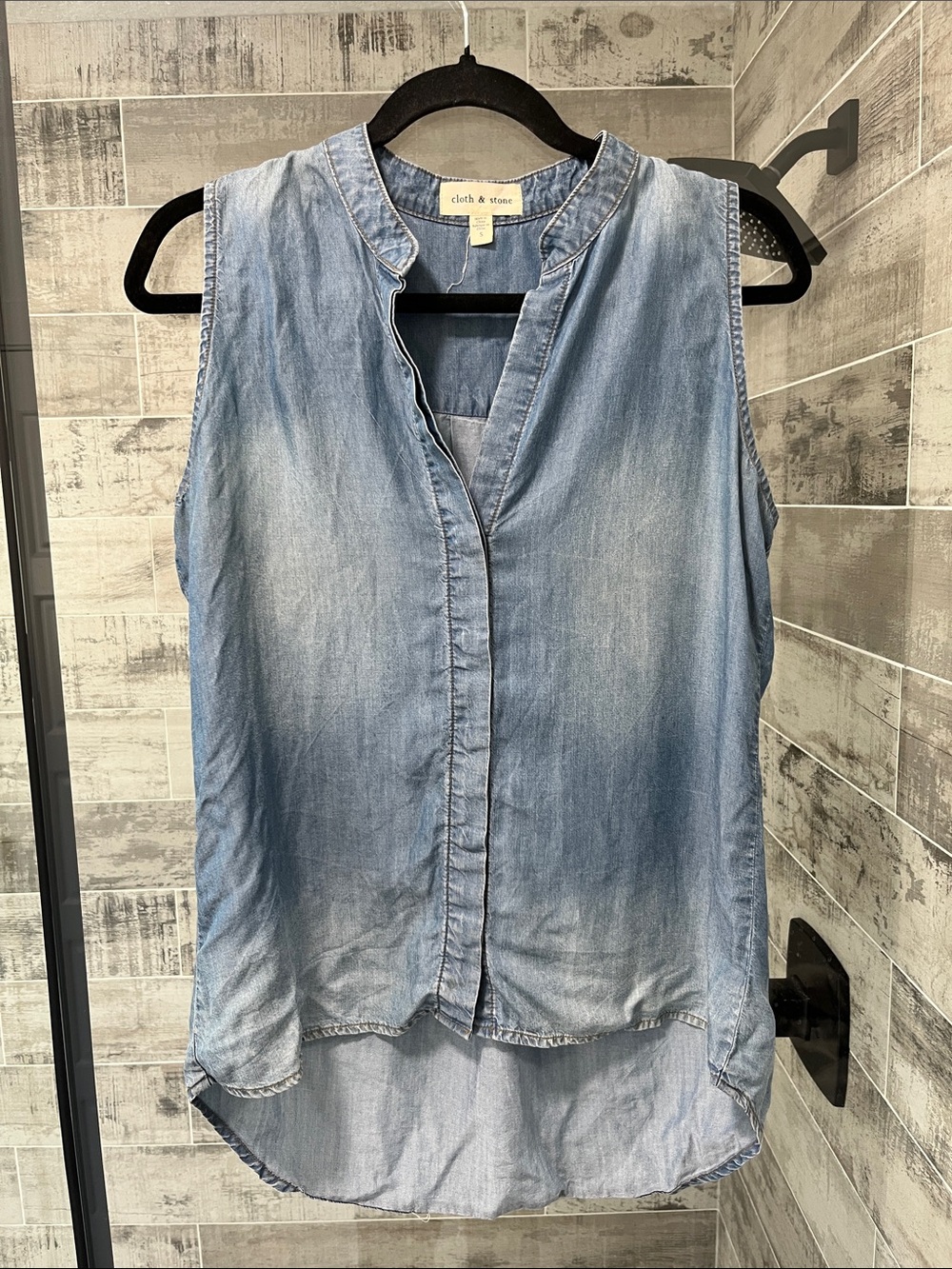 cloth & stone Light Blue Sleeveless Chambray Tunic Top